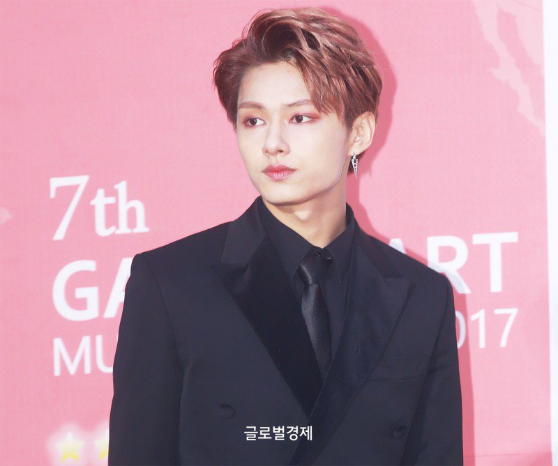 junhuiarchive's tweet photo. 180214
#세븐틴 #SEVENTEEN #준 #JUN https://t.co/TetGJSfDd3