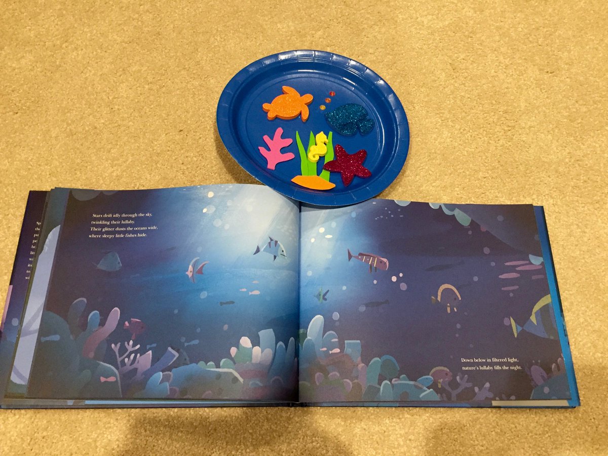 DeeLeone3's tweet photo. Crafts for my storytime at #BarnesandNoble - an #underwater scene for NATURE'S LULLABY FILLS THE NIGHT and #doughnuts for DOUGH KNIGHTS AND DRAGONS. #amreading @SterlingKids #kidlit #books https://t.co/ReHL4qK6Kd