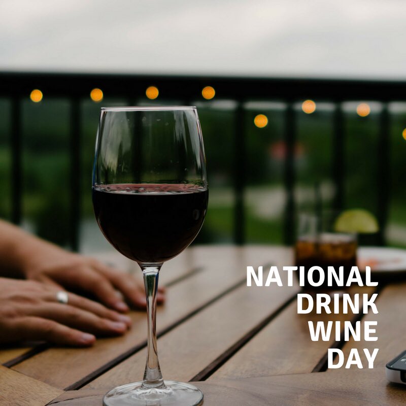 FlySMF's tweet photo. Cheers to #NationalDrinkWineDay. We make getting to that next glass of Pinot in wine country as #EasyAsSMF. https://t.co/s1e88vgBWU