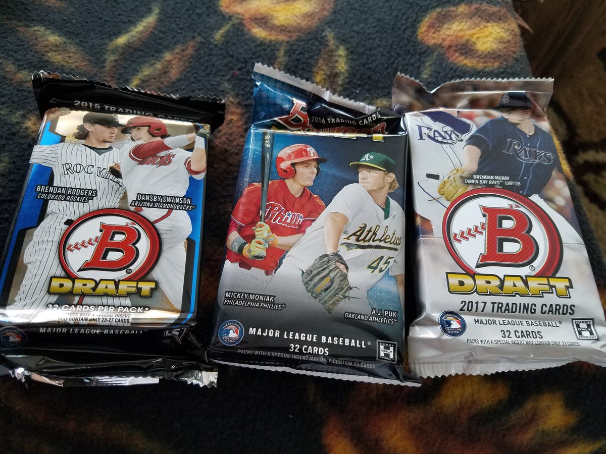Scotty_Ballgame's tweet photo. Out in #EasternMA last night and today visiting family. Of course another hobby shop was on our route home. Let's see if Baystate Sports Cards & Memorabilia has any mojo. #collect #thehobby https://t.co/1qPOmI7ixY