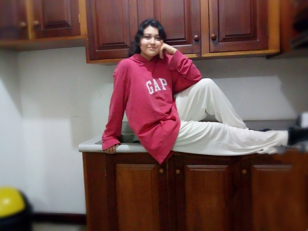 CarolineCast_'s tweet photo. #TripleSselcaday 
#TripleSelcaday 
Fue inevitable xd
Aunque no me salio bien la pose haha https://t.co/7WK4S0WuAO
