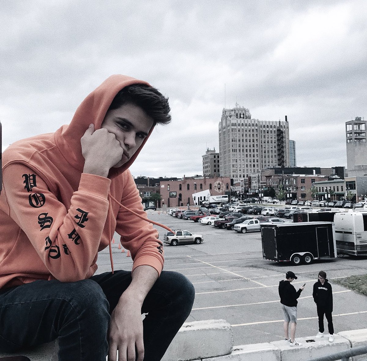 𝖱𝖺𝗂𝗇𝗒 𝖽𝖺𝗒𝗌 𝗆𝖺𝗄𝖾 𝗍𝗁𝗂𝗇𝗀𝗌 𝖼𝗅𝖾𝖺𝗋𝖾𝗋.🌧