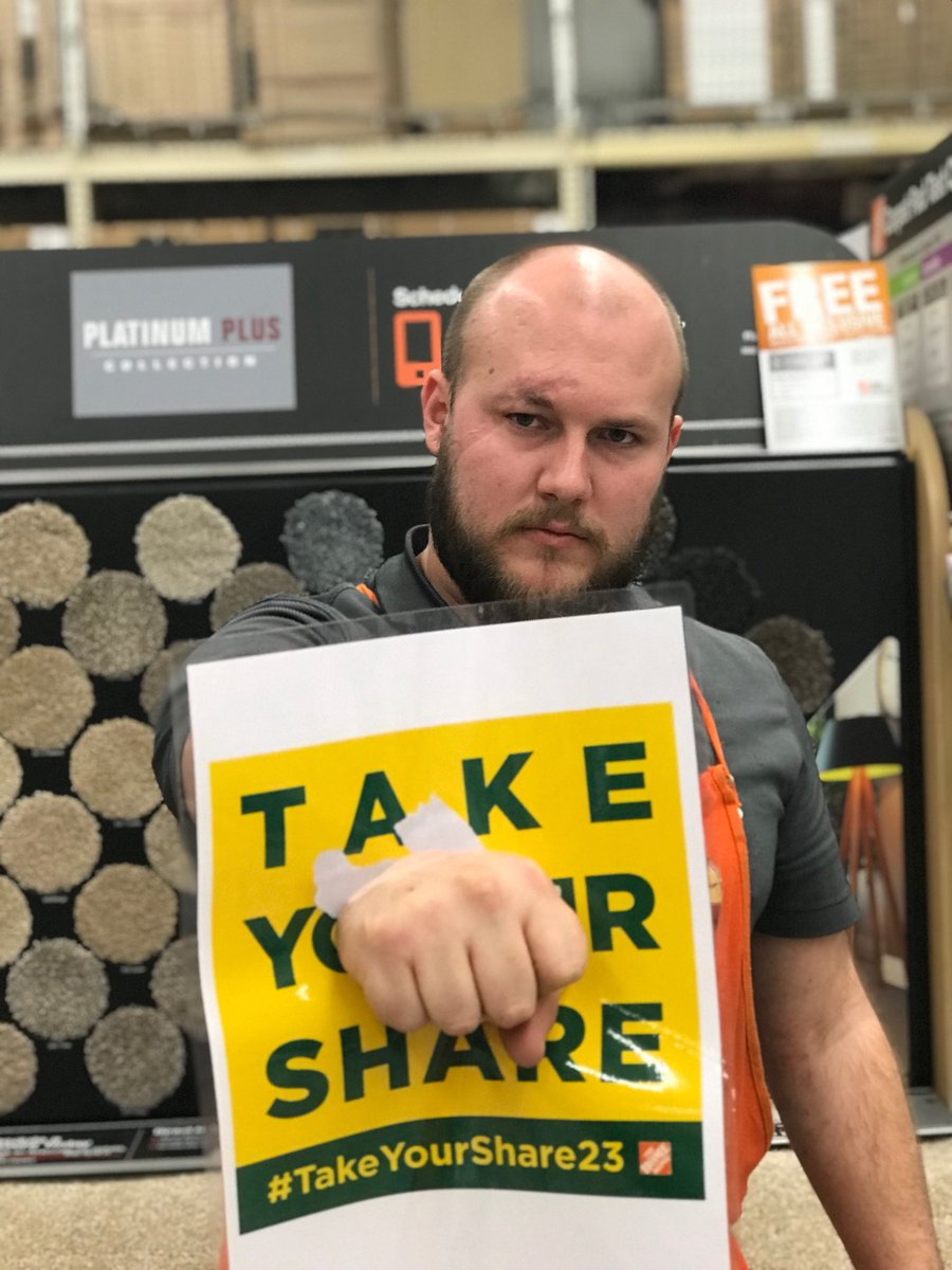 delores_russell tweet media