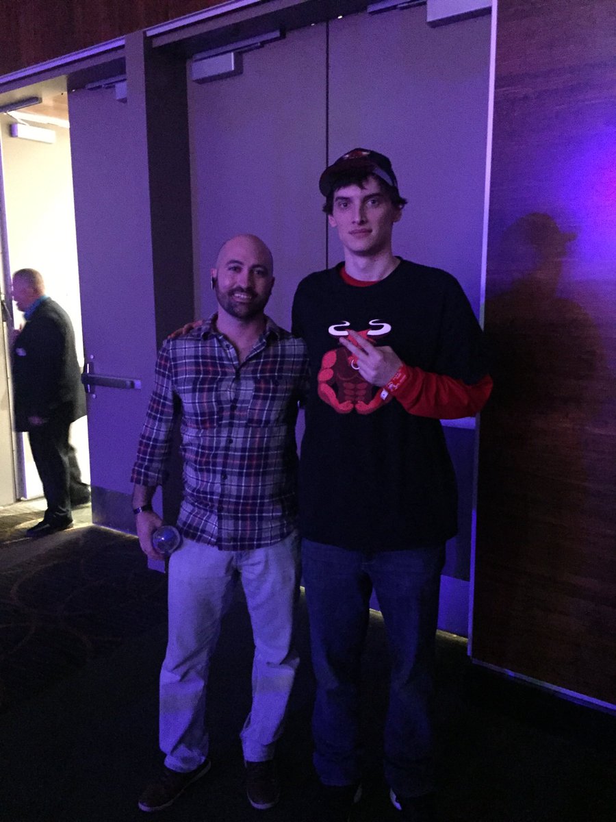 MarkOwnsUrFace's tweet photo. #MLGOrlando with @Ac7ionMan!! @HCS https://t.co/CvBZzkXgQa