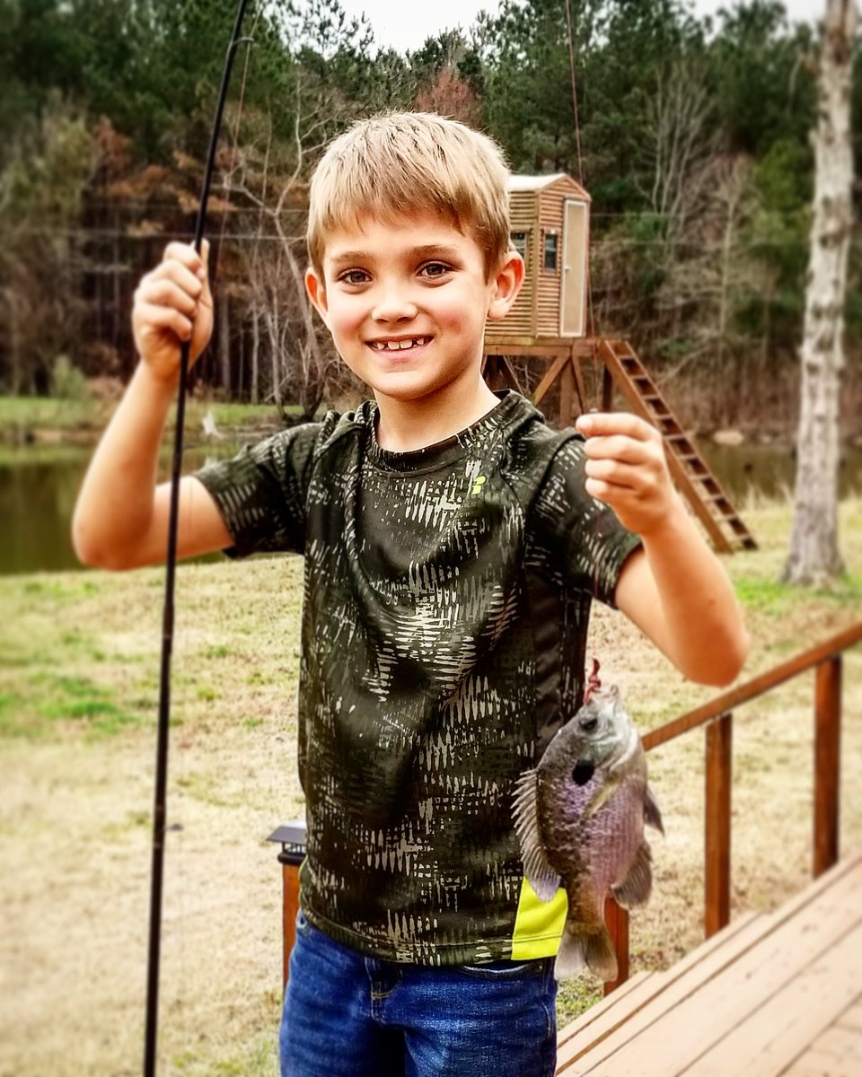 Blackhawk_UH60's tweet photo. When I was a kid building a tree house, riding a bike or fishing was always the thing to do.... glad my little man has the same passion.
#fishinglife #outdoors #childhoodmemories
#fishingfordays #goodchildhood #daddylittleboy #Radlife #buildingmemories https://t.co/jOdKDtn4Or