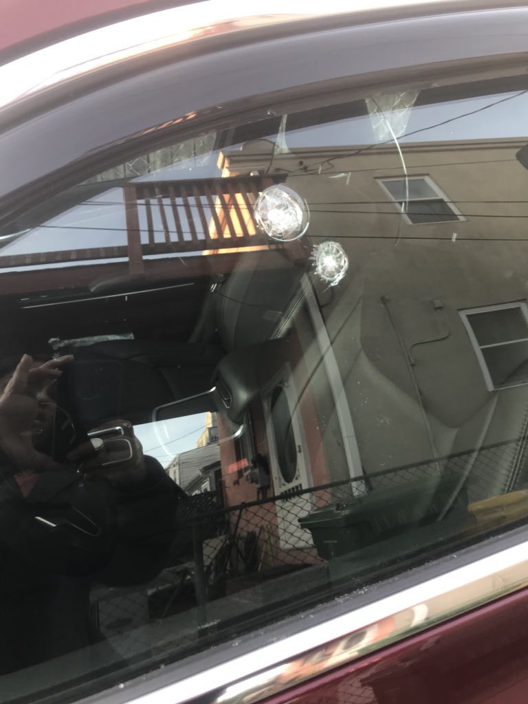 Spoke to the owner of this car.
Several cars in South #Baltimore were vandalized this weekend. Police investigating rash of property damage incidents. #WJZ at 6:30.