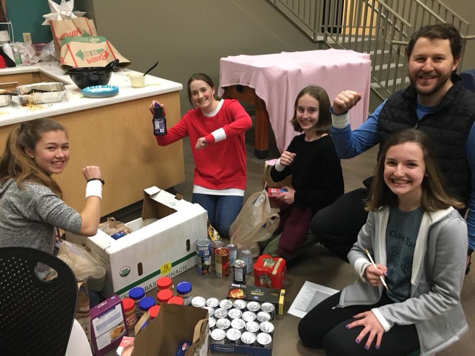 ReversingHunger's tweet photo. #ReversingHunger with Team @NorthParkPYC this weekend! #Souperbowl Canned Food Drive https://t.co/AI7yCCDcXa