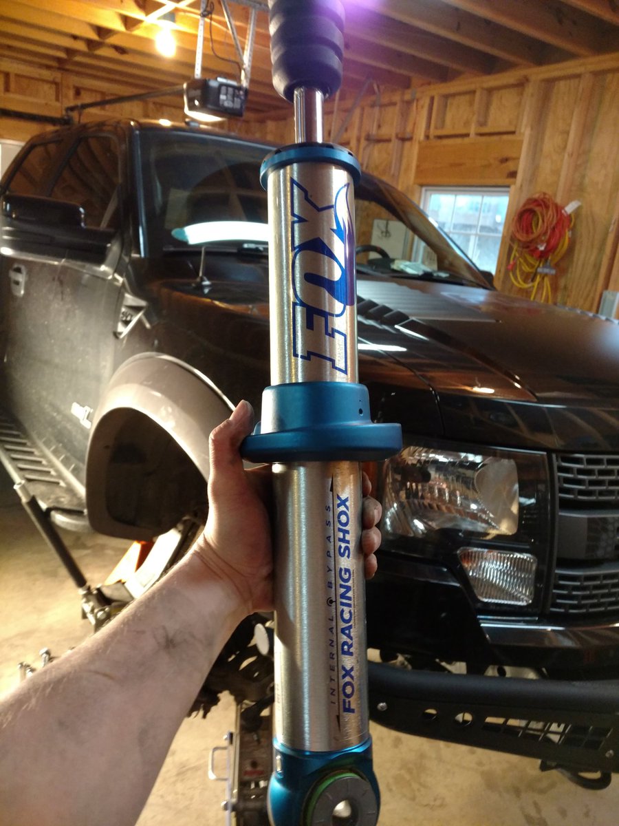 mcflatout's tweet photo. The preeeeeecious!  Brandon new set of @foxracingshox @foxracing shock in all four corners of the Raptor!   @FordPerformance @Ford @r https://t.co/WvLE3xLwta