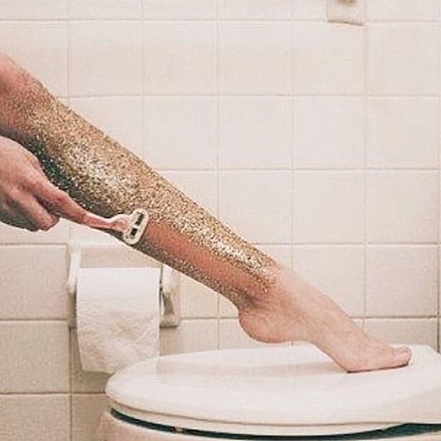 MAVENewYork's tweet photo. The only thing better than a glitter shave? A MAVE shave! Living for skincare sunday over here, as usual. Happy theee day weekend! #MAVENewYork #elevateyourshave .
.
.

#metime #legs #legsfordays #smoothshave #shaving #shavingproducts #smoothlegs #beauty… https://t.co/4fijFW0r8N https://t.co/d9IgiM773z