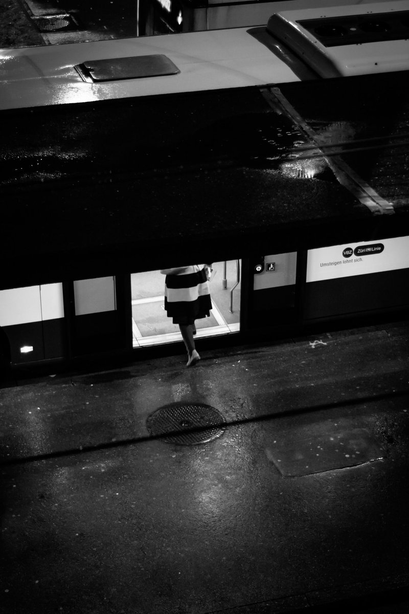 antiaereo_'s tweet photo. Night bus #streetphotography #urbanphotography #monochrome #fujifilm_xseries https://t.co/hDdWDT1xgc