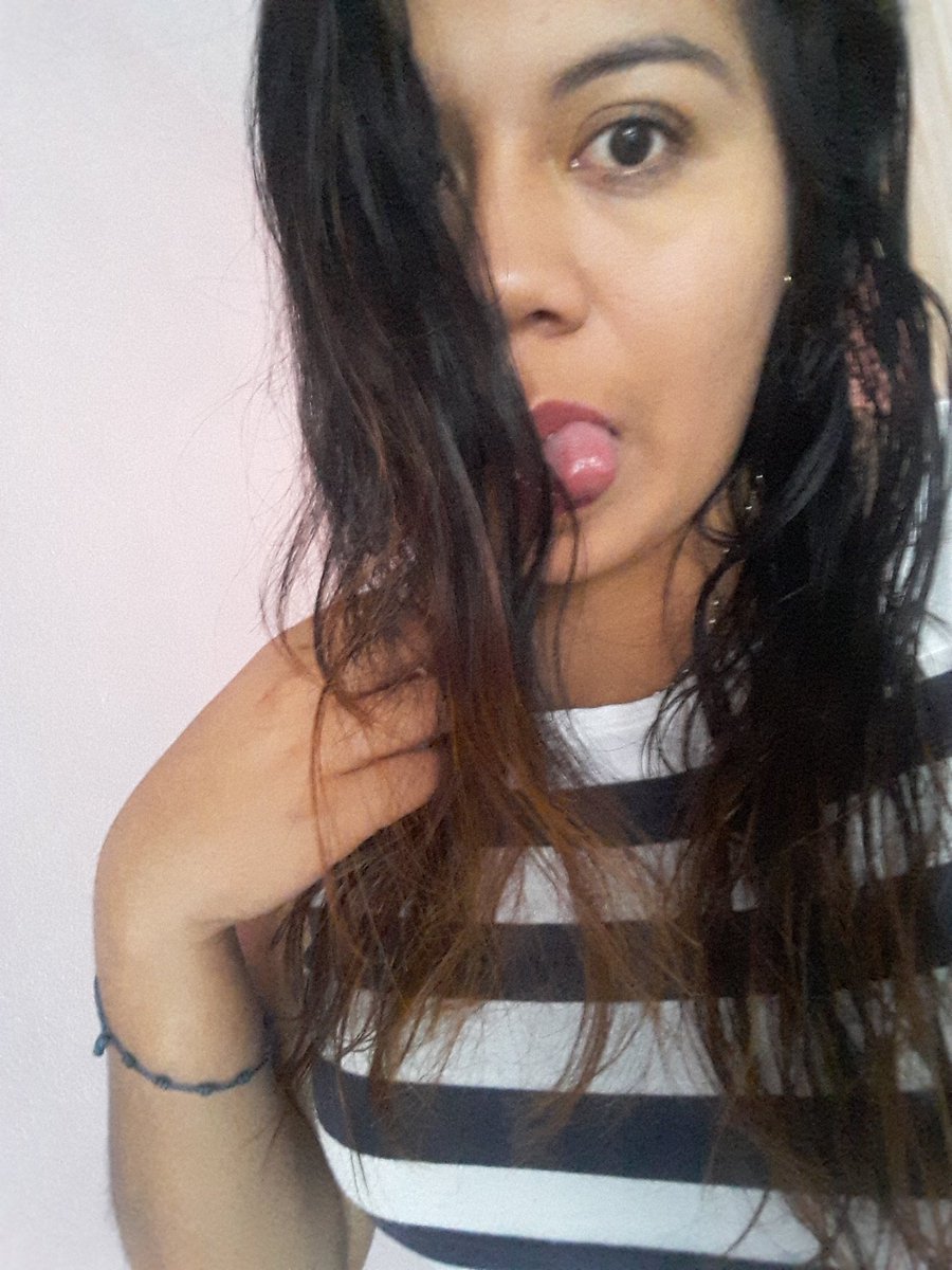 12ItzelCalderon's tweet photo. Domingo de flojerita...
#OjerasTime 😂😎 https://t.co/SFqcQ5HOdB