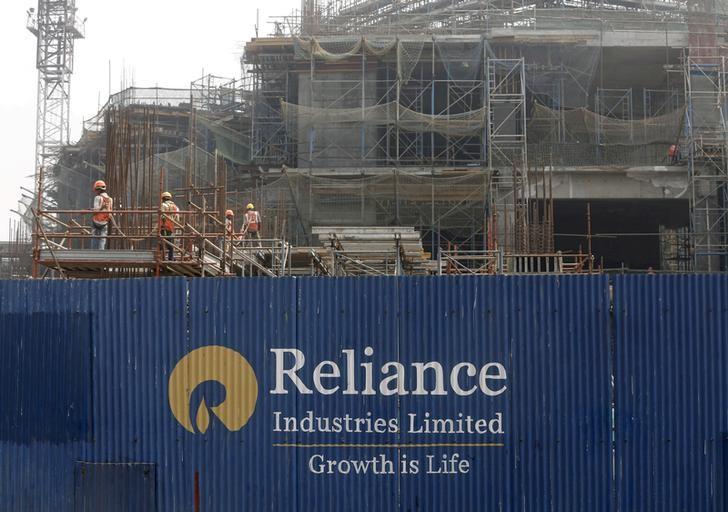 Reuters's tweet image. India's Reliance, global tech firms to invest $9.3 billion in industrial area reut.rs/2oaiwZD