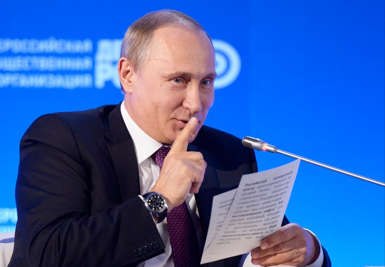PutinOnTrivia's tweet photo. #TriviaWeekend (secretly walks away from hacked writer database) https://t.co/CVYNTxQenX
