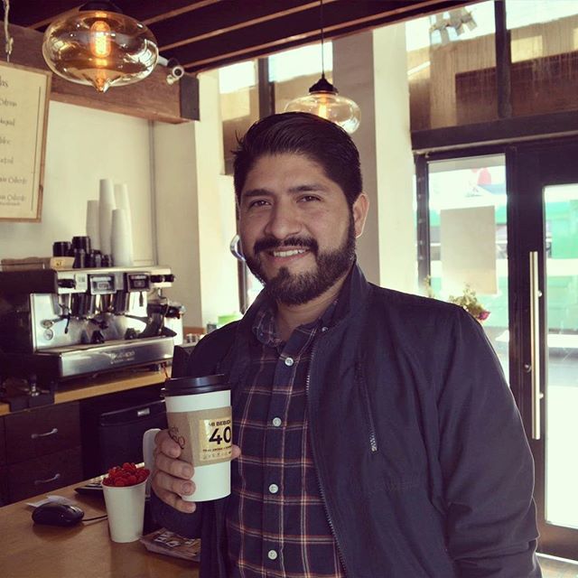 juanluis11's tweet photo. Ayer enorme gusto ser parte del 10mo. #Cafeton de @fundacioncastrolimon #Tijuana Café con #AromaAEsperanza ¡Juntos logramos la meta! ☕️💕✨ https://t.co/ZFUEQwYHNA https://t.co/DPGB5JNuCp