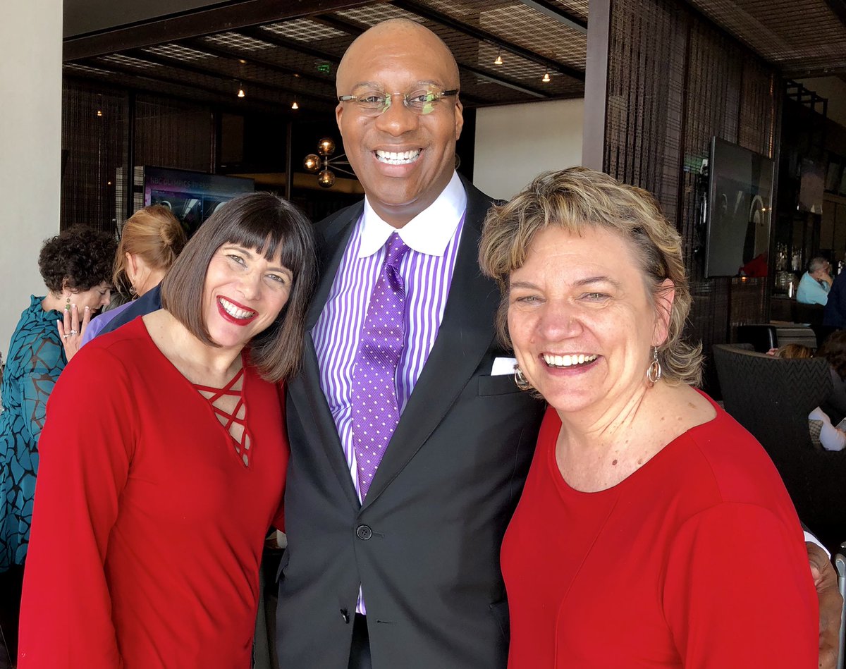 eddieturnerjr's tweet photo. Always great seeing the lovely Hayley Foster and Christie Ward CSP—Two Power Women of NSA! #NSA18 #PWNSA #speaker https://t.co/8Kyn4VPOzq