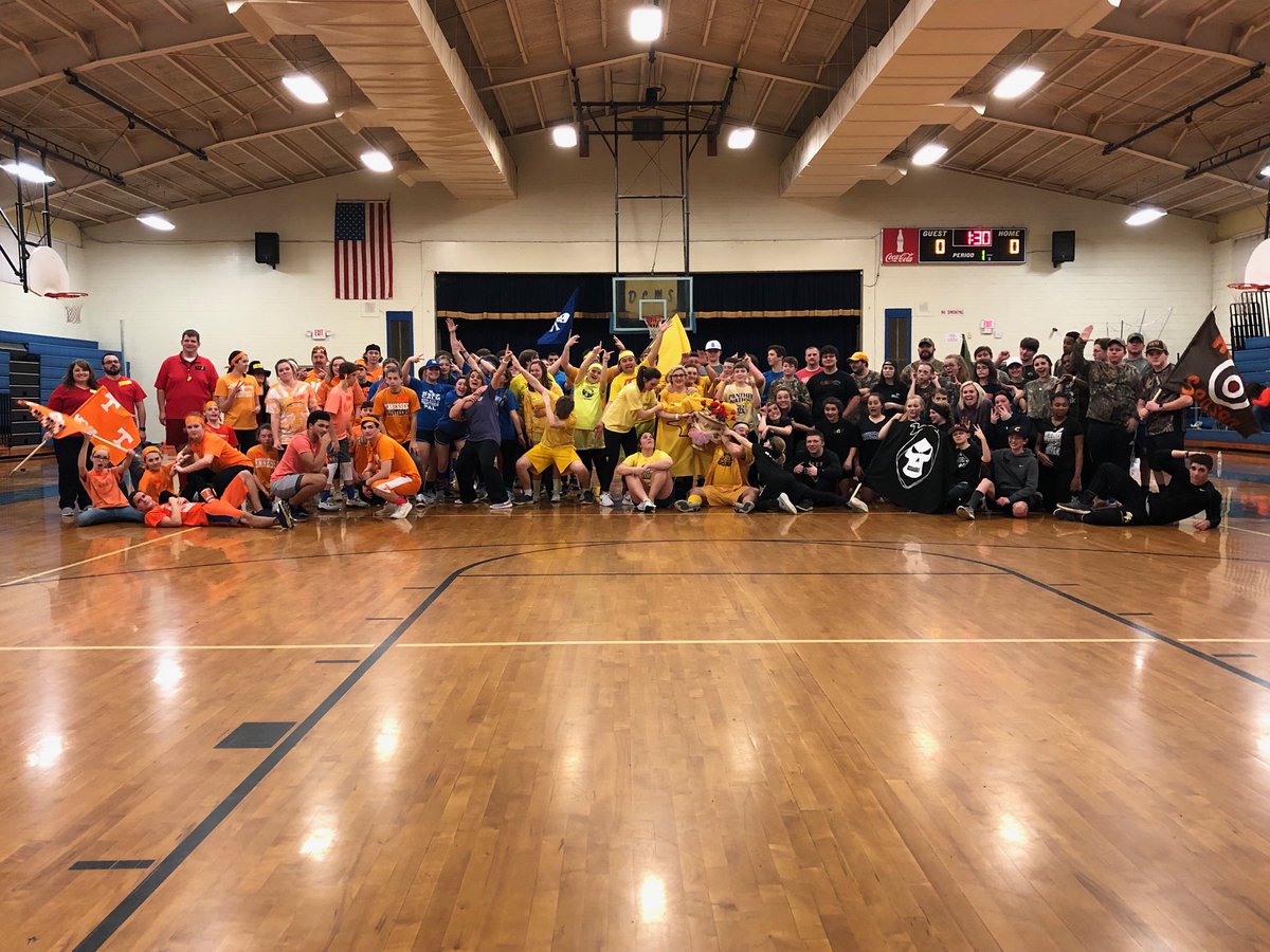 FB_students's tweet photo. AWESOME time tonight at the Love Cup .. if you were there give us a retweet! https://t.co/uLMuh4orYg