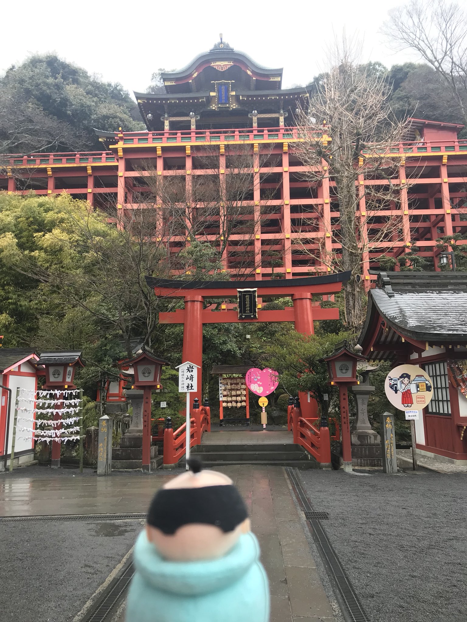 Twitter এ 壺侍 つぼざむらい 公式 佐賀県観光prキャラクター 今日は鹿島市と太良町の取材で祐徳稲荷神社に来ているのじゃ 祐徳稲荷神社にある岩崎社は 縁結びの神様でご利益あるのじゃ 祐徳稲荷神社 岩崎社 縁結び 鹿島市 太良町 フォトスポット