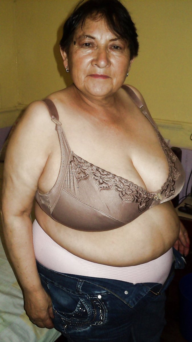 FlorGranny07's tweet photo. RT ❤ #grannysex  #hot #mature https://t.co/C6hQ8wTChW