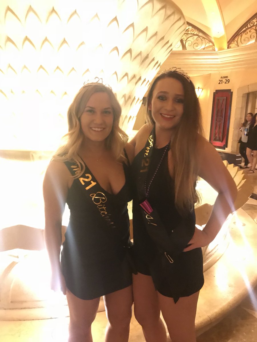 charzard47's tweet photo. thx for a great weekend vegas https://t.co/EFgCsWM3OO