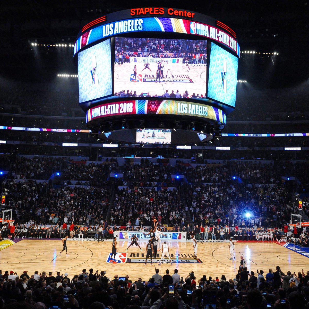 LOS ANGELES Staples Center (19,060) Page 12 SkyscraperCity