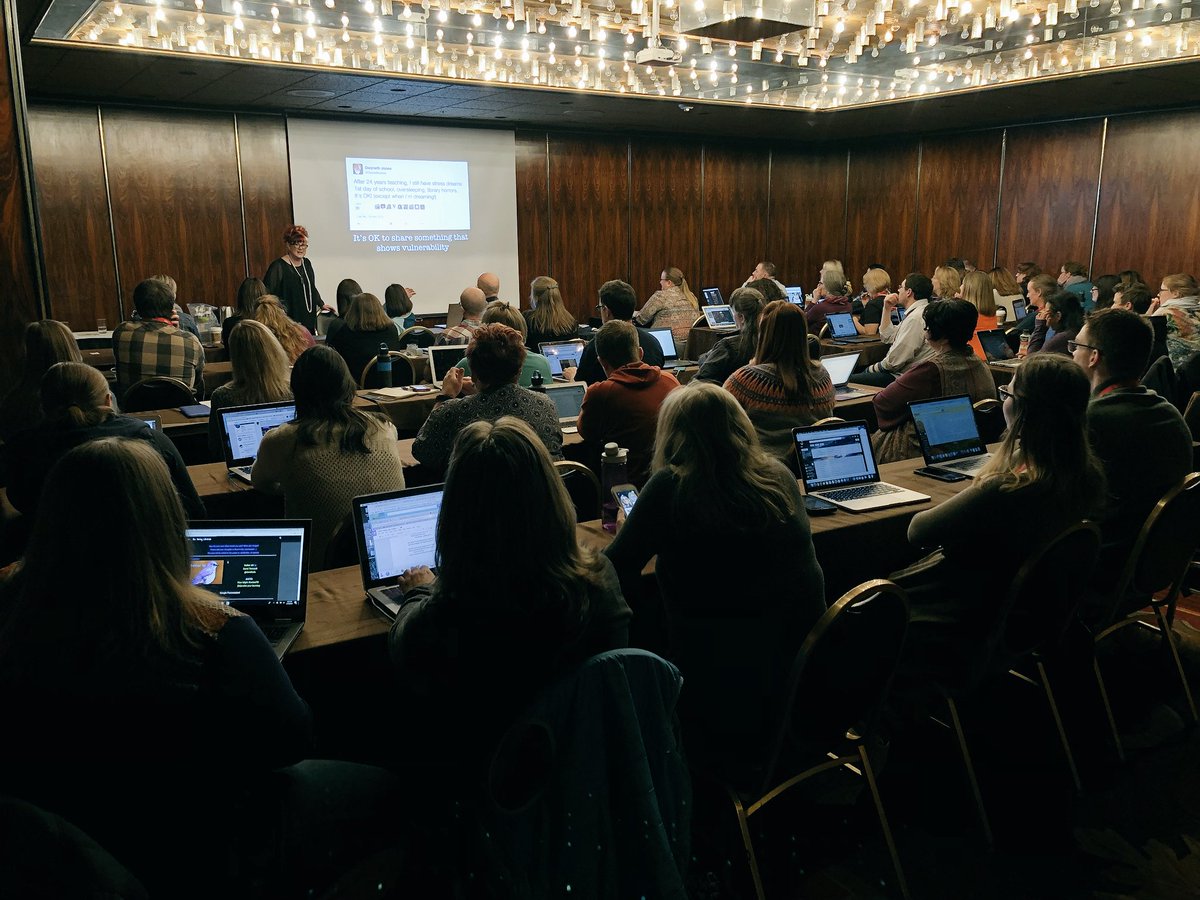 Tch2LrnAK's tweet photo. Just LOOK at all those potential tweeters! Full house at #TweetLikeANinja session w/ @GwynethJones at #aste2018 #akedchat #aklearns #twitterpln https://t.co/qzBh9B1iAJ