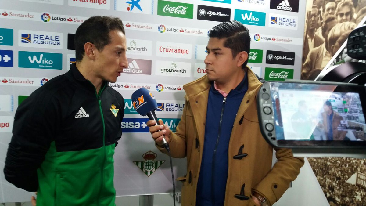 BrunoGoliverso's tweet photo. Hablamos con A. Guardado sobre las posibilidades del Betis de clasificarse a Europa League y con Zidane acerca de si prefiere ganar partidos 5-3, como hoy, o uno a cero. Sus respuestas en los espacios de @TDN_Twit https://t.co/H3Ehkz6JFV
