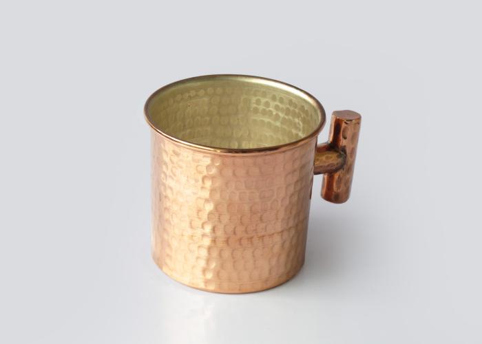 PlataformaLocal's tweet photo. Tasa Moscow Mule hecho en cobre martillado con un recubrimiento interior de plata .925 de @VIXIMEXICO. #consumelocal #diseñomexicano https://t.co/0WWYTIlyeF