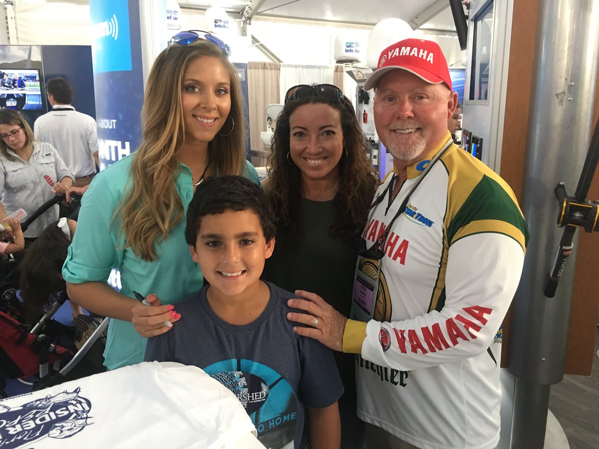 The fam met up with <a href="/ofishalinsider/">Brie Gabrielle</a> and <a href="/CaptRickMurphy/">Rick Murphy</a> at the Miami Boat Show! Thanks guys!