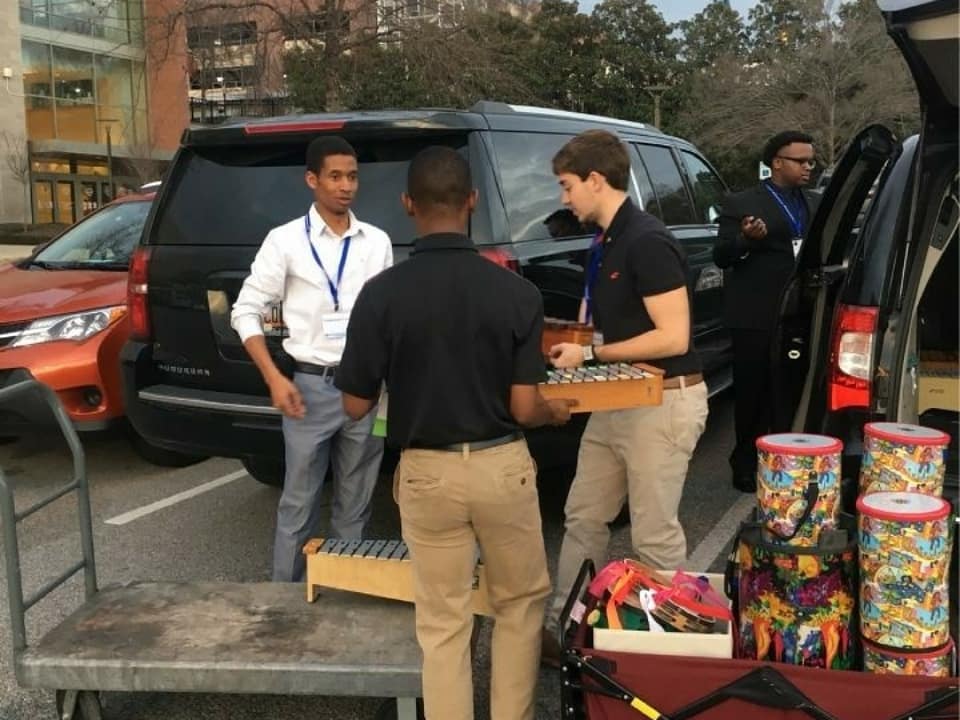 ZetaChiKKPsi's tweet photo. Our Brothers put in the work at SCMEA this weekend and looked grAEAt while doing it! #SuccessInService #KKpsi #SWA18 #ZX #AEA https://t.co/1BgVVoot9B https://t.co/MsNhs2VpIY