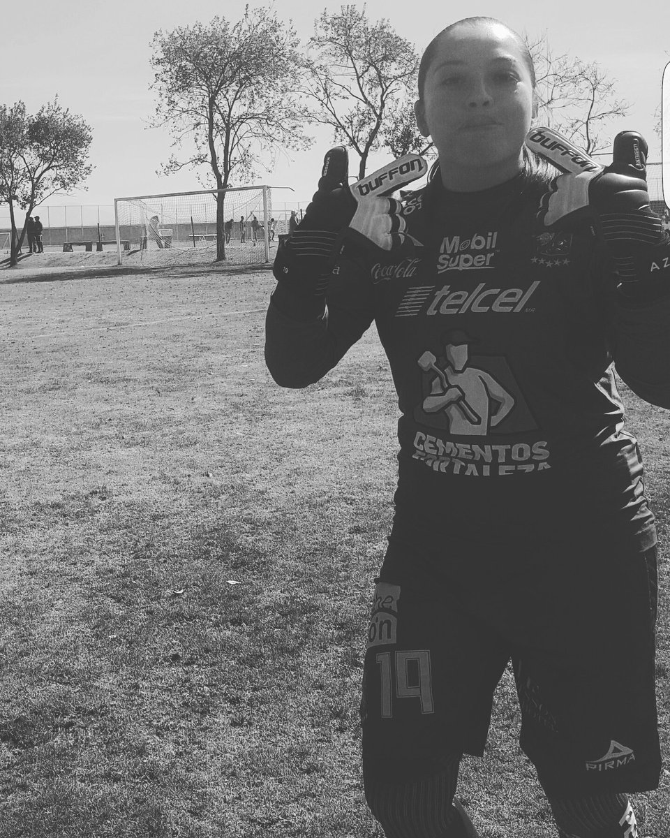 ana_zavala19's tweet photo. Sé inconforme, pero no dejes de valorar lo que tienes. NO seas conformista contigo ni con tus metas, y trata de mejorar para que lo que te sale bien, te salga mejor. Trabaja fuerte y con pasión, y tu trabajo será un placer y no una obligación. 👊💪🙆💚🏆⚽👐👍👌 #AZ19 https://t.co/rY0JIXOk4S