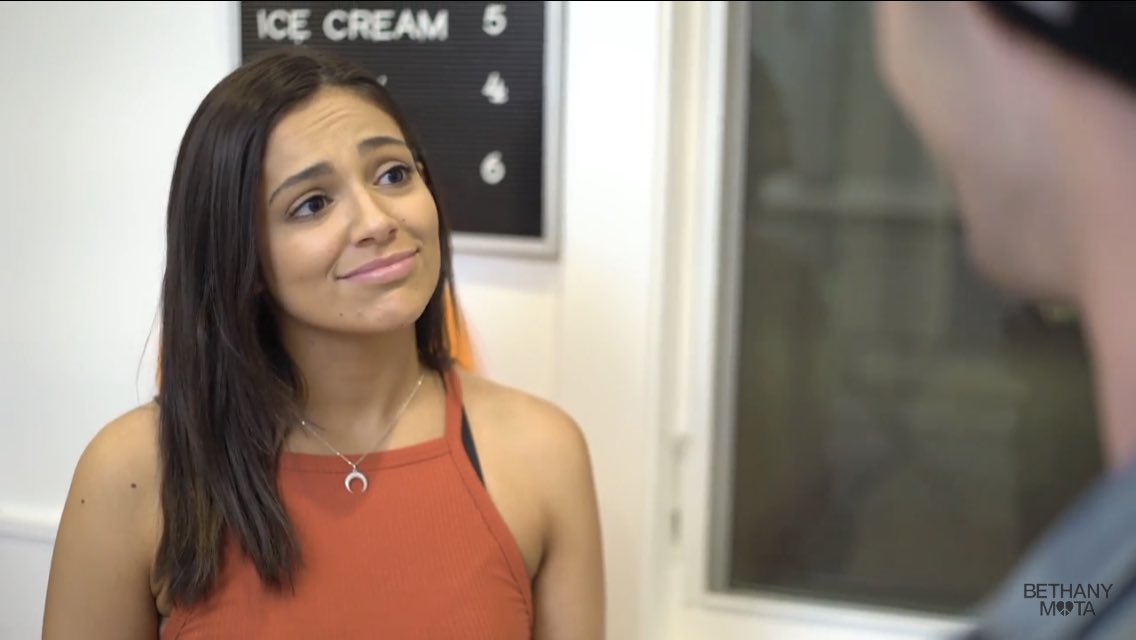 loveformeloche's tweet photo. IF THIS ISNT YOU, DO YOU EVEN LIKE YOUR CRUSH??? @BethanyMota #NEWBETHVIDEO https://t.co/wlnHElJMXF