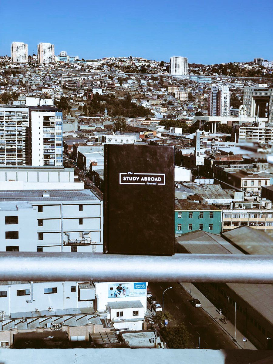 abroad_journal's tweet photo. I’m living on the edge in Valpo! RT if you’ve been or if you want to go. #Valparaiso #Chile #abroadjournal #studyabroad #traveling https://t.co/7JjHB14662