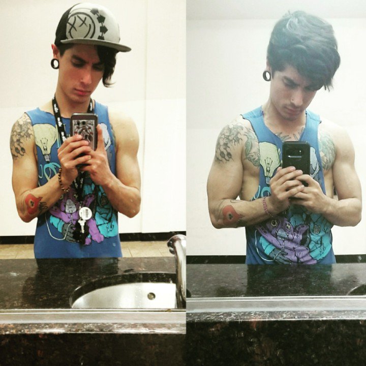 MarcMurder's tweet photo. 1 year difference. Whatever you are doing, keep at it.
#progress #protien #gains #aminoacids #ghostlifestyle #bealegend #ghostwhey #beseen #ghostlegend #chestday #benchpress #animegirls #gymselfie #bodybuilding #preworkout #postworkout #goldsgym #SwoleIsTheGoal #SizeIsThePrize https://t.co/TLmIQsMOm9