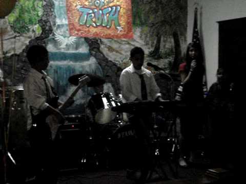 MannyTorresRock's tweet photo. Manny Torres - 2008 Coro de avivamiento! "Voices of Truth" ~  https://t.co/FMSbAm1Zom #MannyTorres https://t.co/FDVEukOhfq