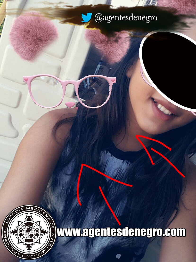 agentesdenegro's tweet photo. #snapchatupdate #AMIParanormal #AgentesDeNegro #snap  #snapchatupdatefix #TourInsólito #CódigosParanormales La aplicación Snapchat ha podido registrar rostros y ojos que no deberían estar en las selfies... Fantasmas, Espíritus, ó falla de la aplicación? Ustedes que creen? RT https://t.co/1tQ751c1qA