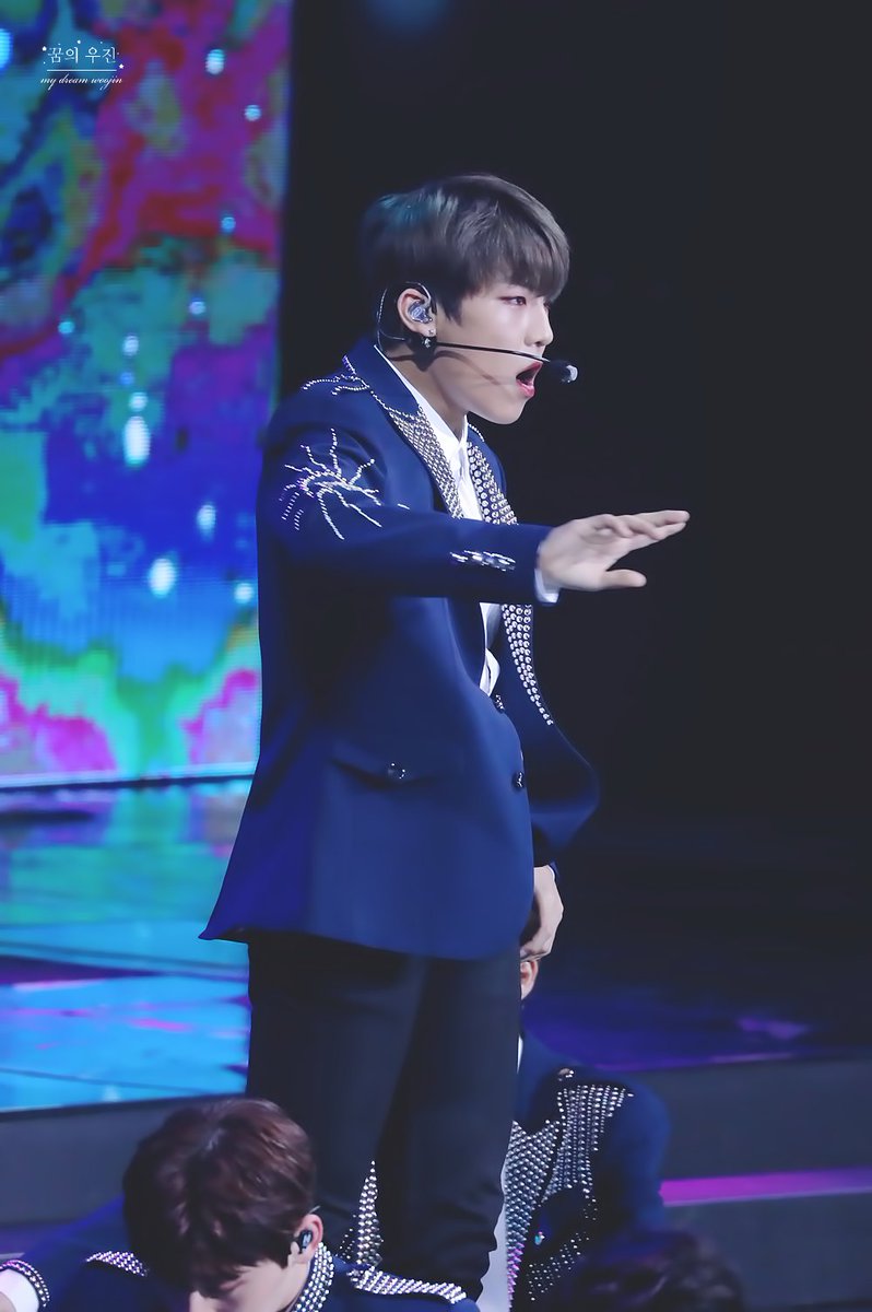 mydreamwoojin's tweet photo. 180214 가온

무대위의 박우진은 언제나 멋있지

#박우진 #워너원 #Wannaone https://t.co/IRF6ySTzqZ