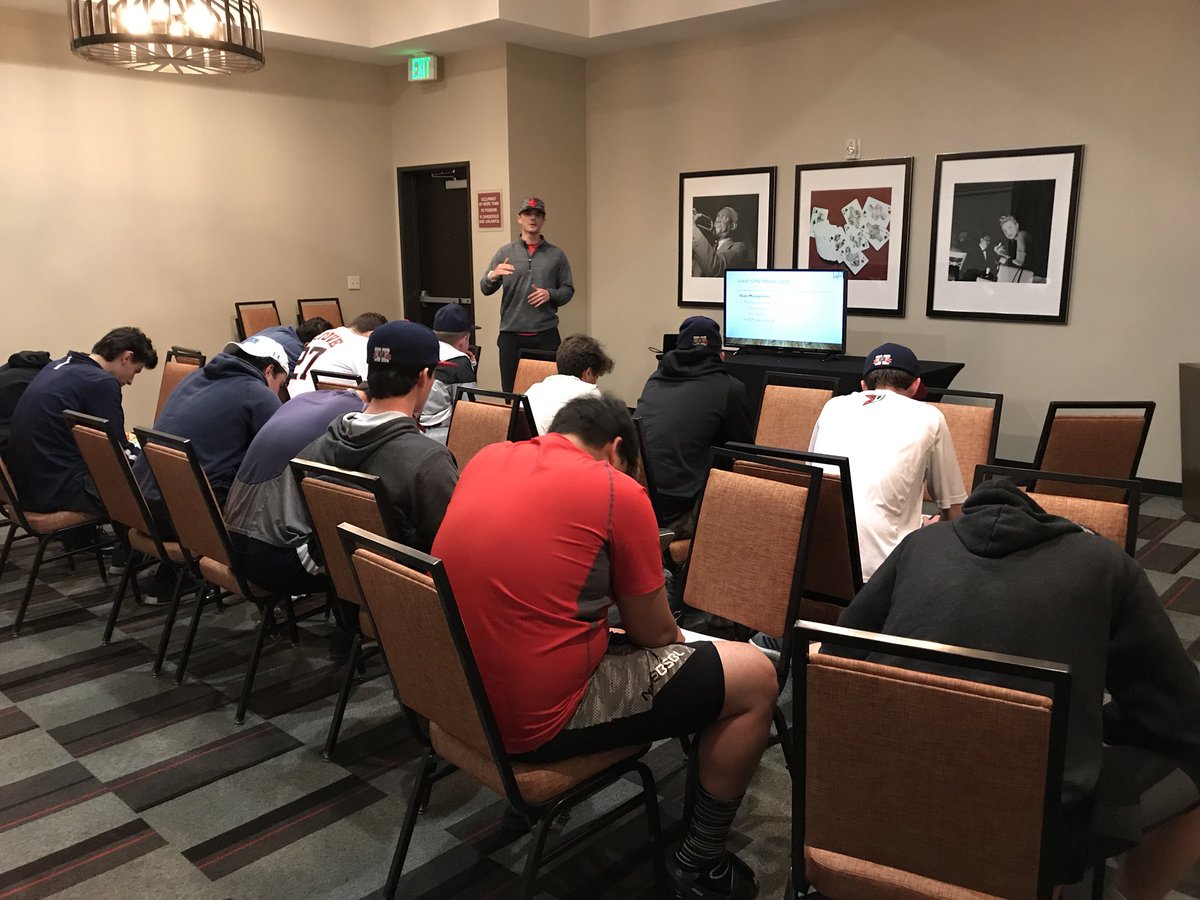 ITBMarucci's tweet photo. Coach Tyler Pazik spreading knowledge on mental performance. 

“There are 3 types of training: 
1. Mechanics 
2. Plan &amp; Approach
3. Mental Game”

@pazikpeptalk @BrianCainPeak https://t.co/FvlHzssgpT