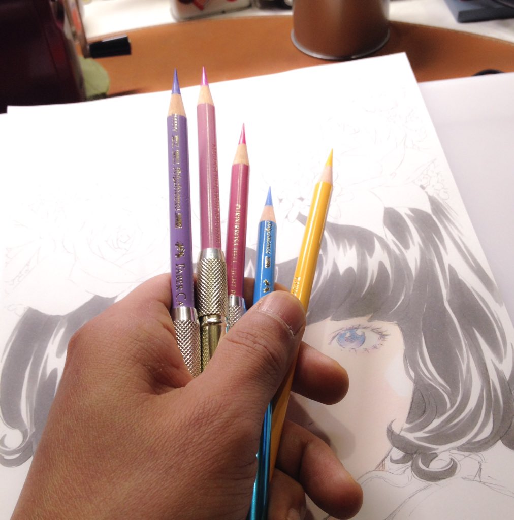 「メイク道具の色鉛筆。アイラインだけで5種。 」|窪之内 Eisaku 英策のイラスト