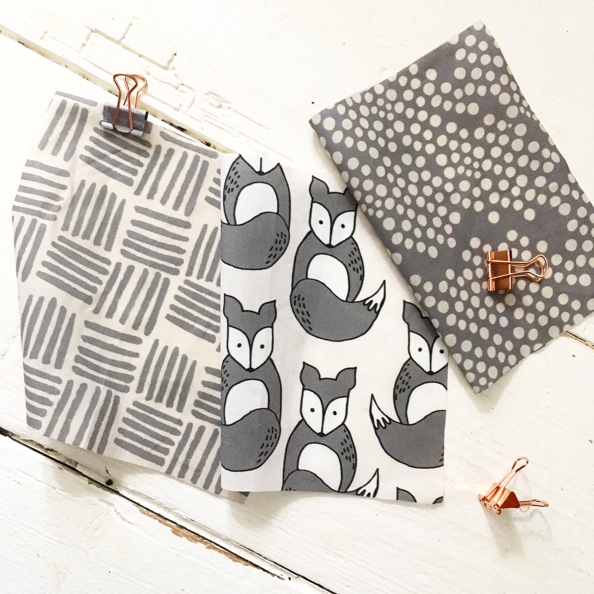 gemmacbstudio's tweet image. All these beautiful grey's are now available over in my @spoonflower store in fabric, wallpaper and gift wrap 🖤