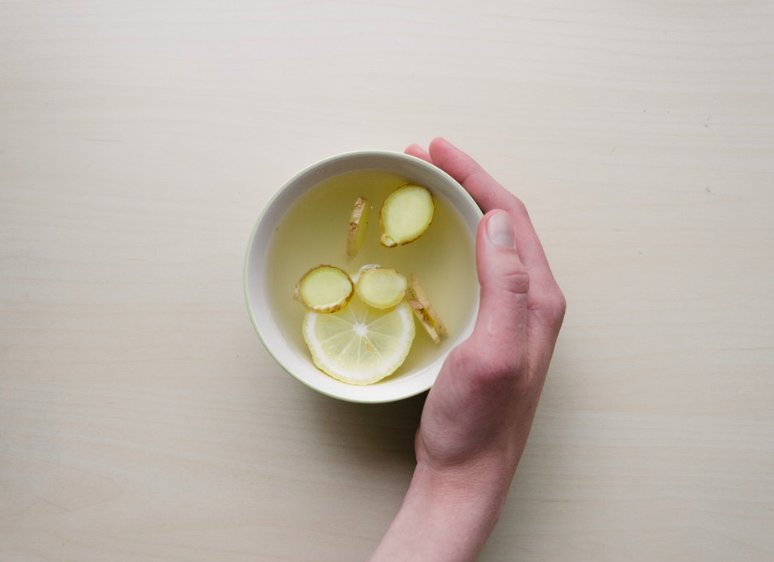 radiancecleanse's tweet photo. Lemon and ginger Monday mornings ππ
#detox #monday #lemon #ginger #cleanse #juicecleanse #radiancecleanse #vegan #organic https://t.co/oCXnMwIrk3
