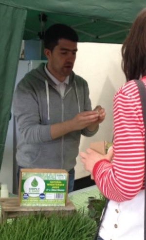 Spread the word. An All Irish line up of innovators displaying their products. Each designed &amp; produced in Ireland. Watch @ProFitstick  <a href="/nat_noot/">Natnoot.ie</a> &amp; <a href="/Back_Baller/">BackBaller - Stable Base FoamRoller</a>  on <a href="/RTENationwide/">RTÉ Nationwide</a> this evening Monday at 7pm on <a href="/RTEOne/">RTÉ One</a>
