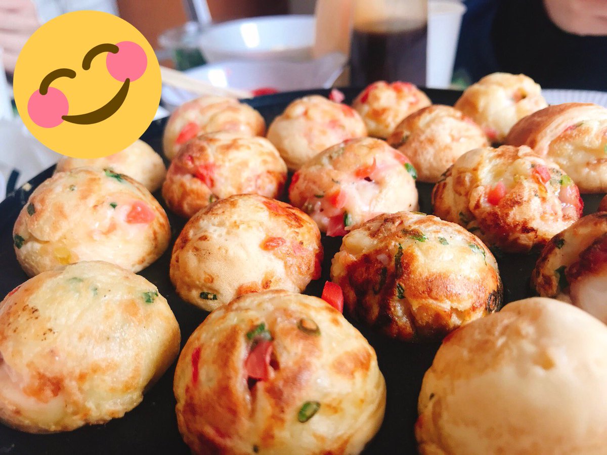 アルティム 友達のお家に行ってすることといえば やっぱりタコパですよね チーズ入れるのが私のお気に入り みなさんは何を入れるのがお好きでしょうか たくさん食べれて大満足でした W たこ焼き タコパ 友達ん家