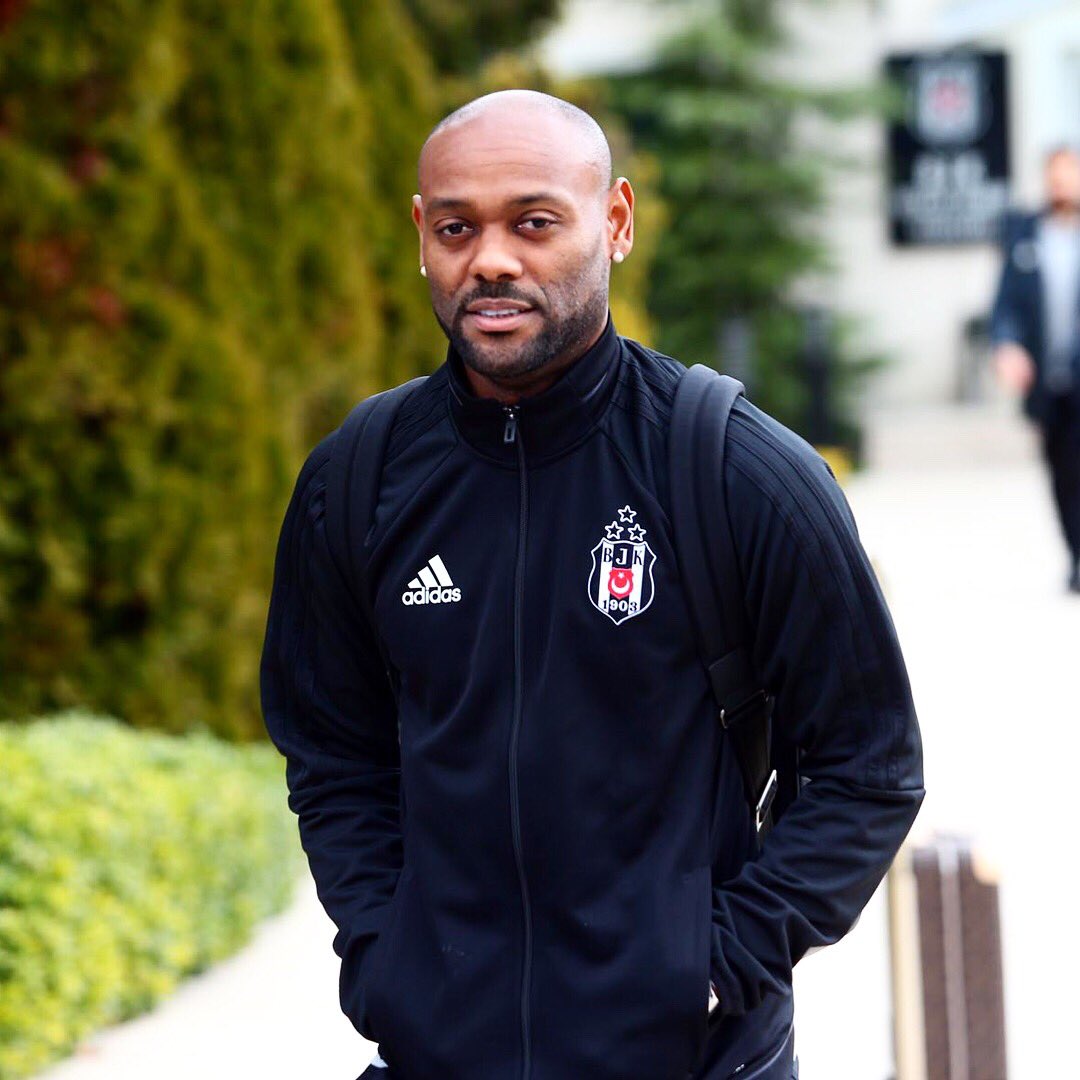 Besiktas's tweet photo. ✈️ Beşiktaşımızın UEFA Şampiyonlar Ligi Son 16 turu Bayern Münih maçı için Almanya yolculuğu başladı.
#Beşiktaş
#UCL https://t.co/0421pk6arE