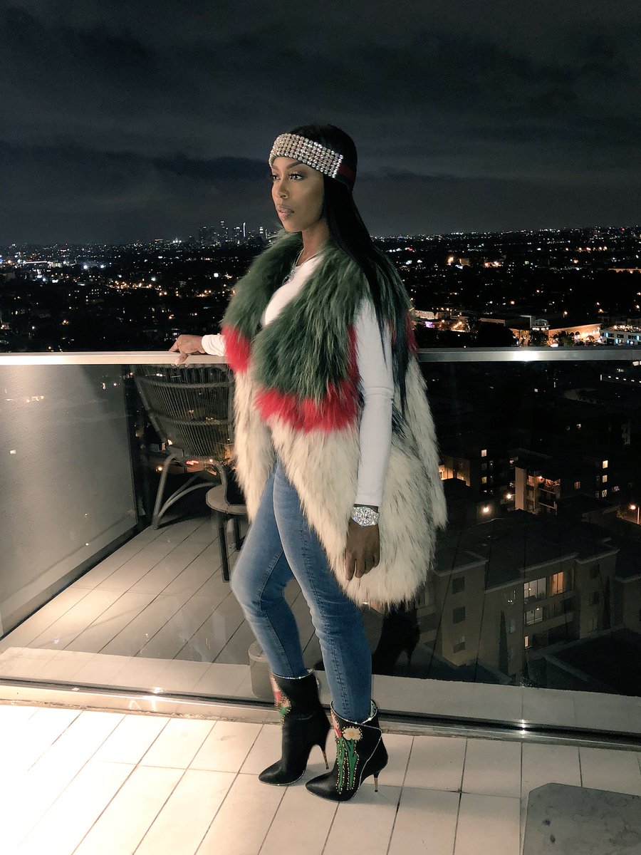 kashdoll's tweet photo. ❤️ all star game https://t.co/Bz9yYkpAVk