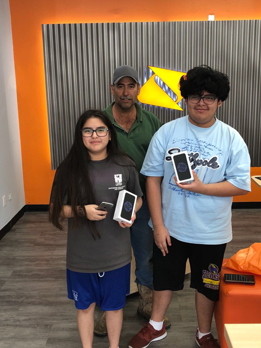 newsmartphones_'s tweet image. We had a great weekend @ New Smart Phones! The IPhone 6 deal is awesome and only Boost can provide such a great deal. Our customers left happy and satisfied with their new phones.

#boostnationevent
#houtax18