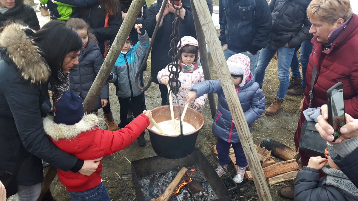 #riassunto del #Weekend per #bambinicoraggiosi #fattoriadidattica #valdisole #trentino #famigliefelici #noianche #agritursolasna #streghe #bosco #stalla #animali #cibo #wow