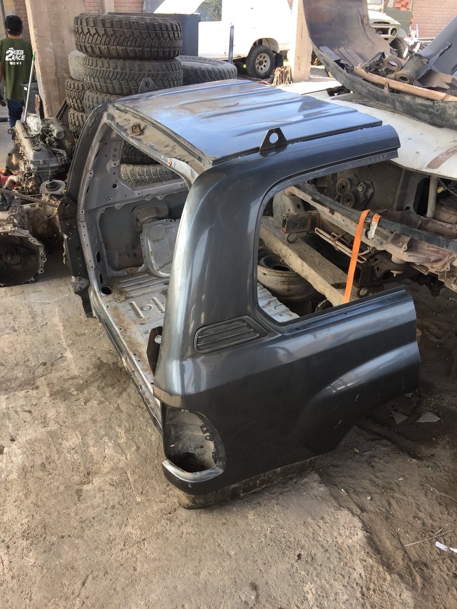 ToyotaAddict's tweet photo. Otro ejemplo, le sacaron la zona de carga a #LaRata, la camioneta #LandCruiser #Fzj105 taller que @Rent2Race llevo al dakar como asistencia, resultado... closet de herramientas #LandCruiser #ComingSOON 👊🏻😎 todo sirve! “One man trash is other man treasure” https://t.co/zZM6kjssWJ
