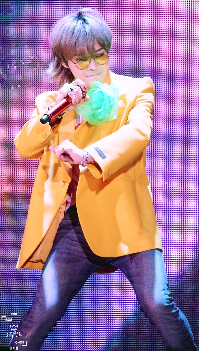 📷#권지용 #지드래곤 311217

D-8🙇🏻‍♀️