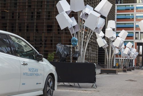 Con el nuevo Nissan Leaf iluminaron calles de Barcelona.
Instalaciones artísticas utilizaron su sistema de carga bidireccional. #IndustriaAutomotriz #Motor #MercadoAutomotor #Nissan #NissanLEAF #CochesElectricos #CarrosElectricos #FestivalLlumBCN #Espana
guiamotor.com/DetalleNoticia…