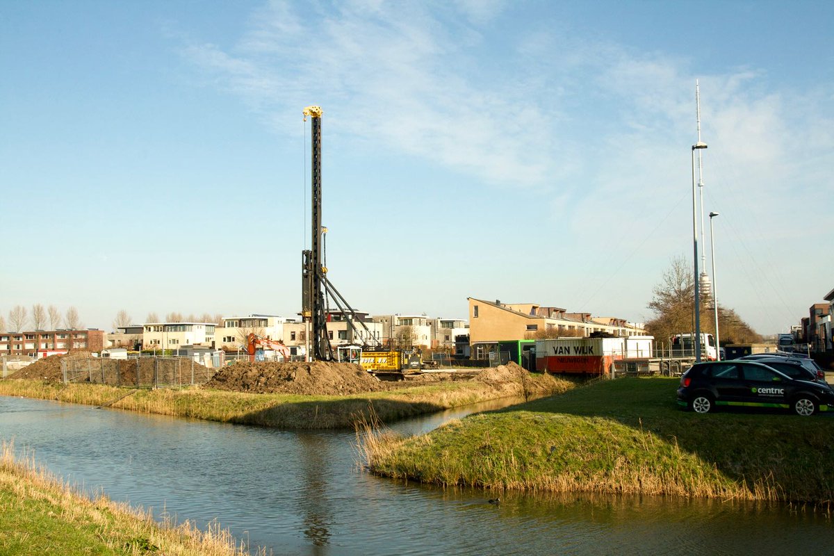 thuisinbouwen's tweet photo. #wederom de start van een #nieuwbouw #woonhuis in @gem_ijsselstein #kubistisch #eigentijds #bouwpartner #botvdham #ontwerppartner @brummelhuis038 https://t.co/VH4S4D8N5I